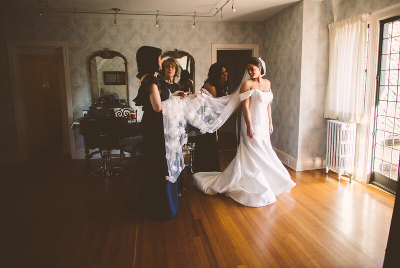A documentary wedding moment at Pleasantdale Chateau