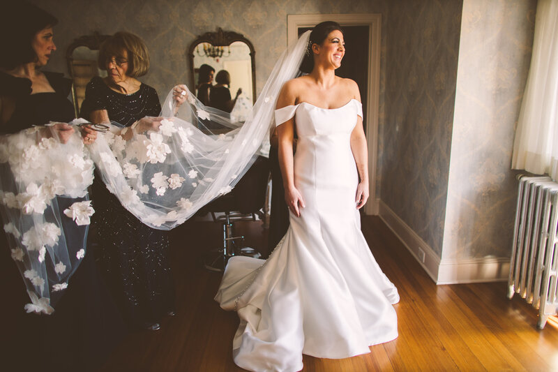 A documentary wedding moment at Pleasantdale Chateau