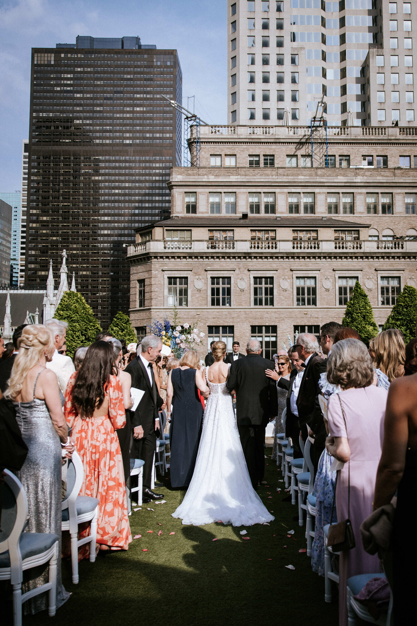 Rooftop wedding ceremony at 620 Loft and Garden above Fifth Avenue